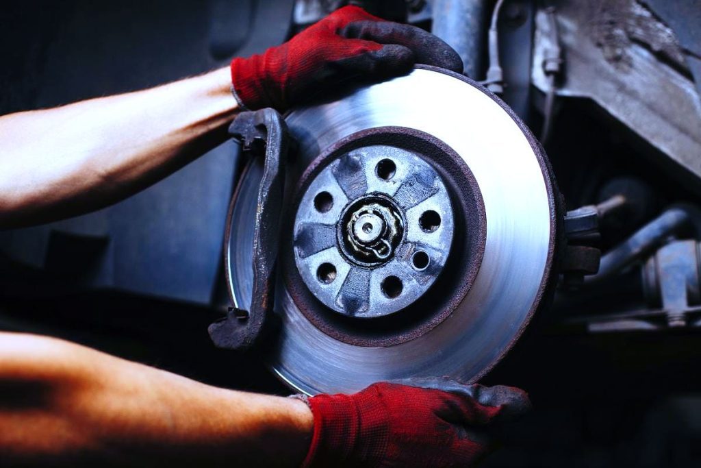 What to bring to your MOT test.