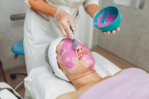 Basic care in the cosmetologist’s office: hardware methods