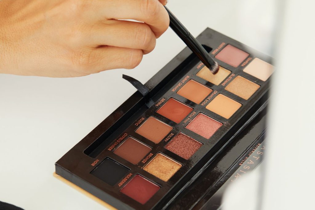 The 9 Best Eyeshadow Palettes That Make Your Eyes Pop