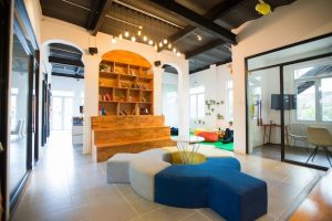 Top Trends in Commercial Interior Decorating for Modern Offices